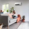 Thira elektromos fali fűtőtest 1000W/2000W, modern vezérlőpanellel és ventilátoros légáramlás funkcióval